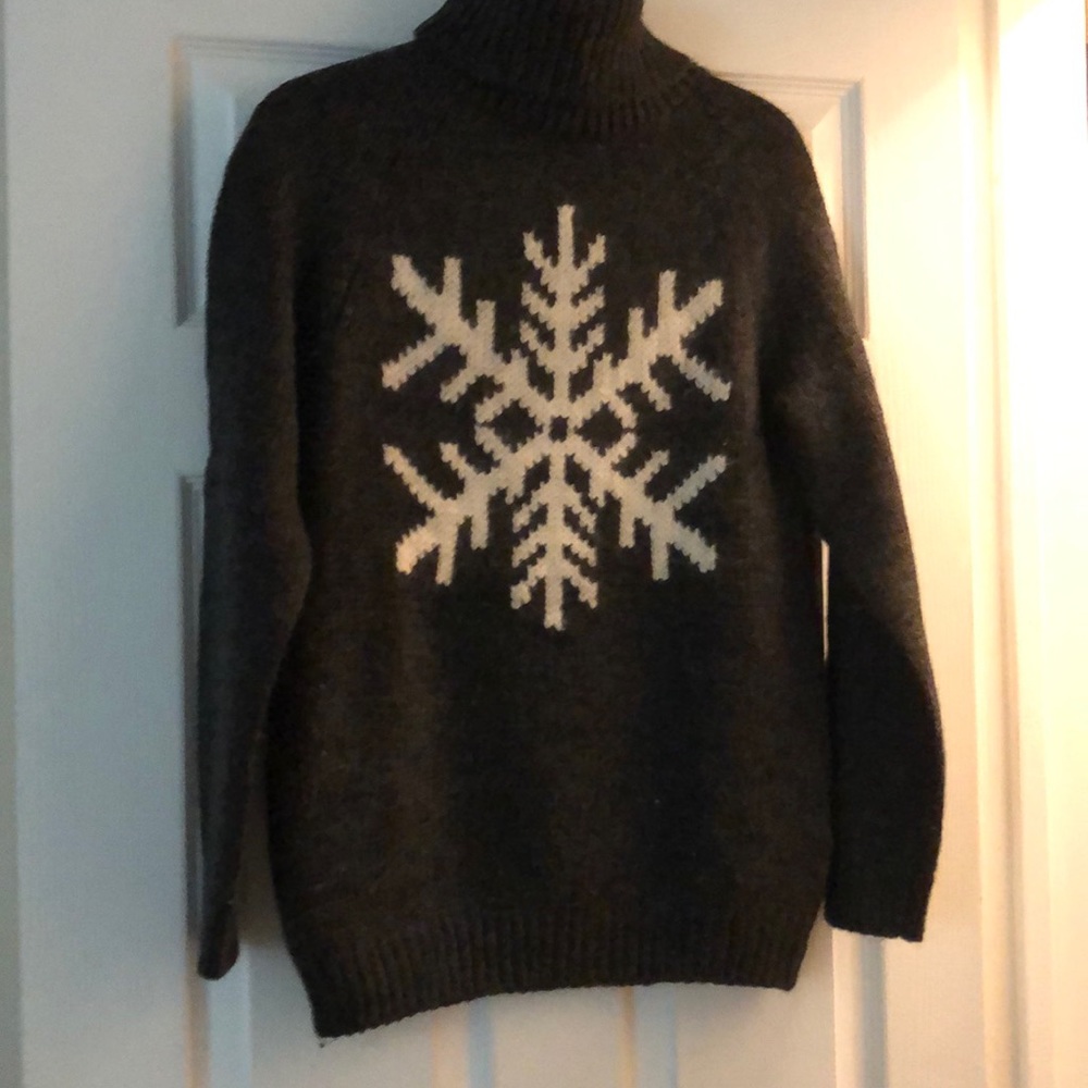 NWT! GAP Turtleneck sweater
